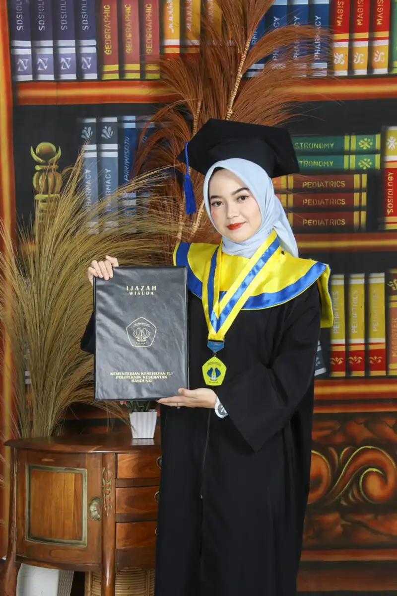 Wisuda 1